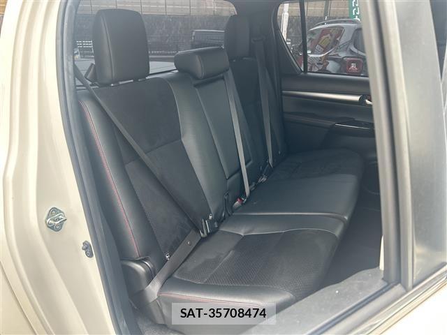 Toyota HILUX 2023 8682905-9