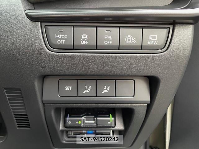 Mazda MAZDA3 2024 8909352-17