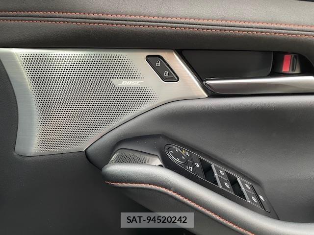 Mazda MAZDA3 2024 8909352-19