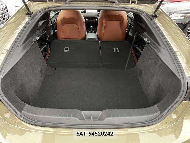 Mazda MAZDA3 2024 8909352-8