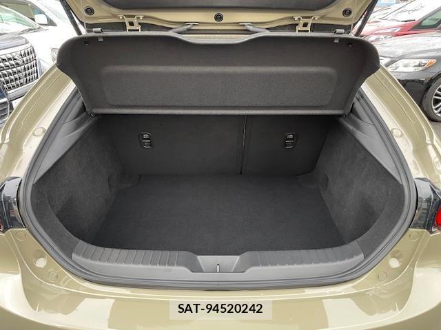 Mazda MAZDA3 2024 8909352-9