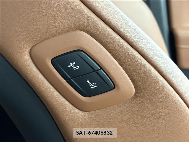Toyota VELLFIRE 2025 8692813-2