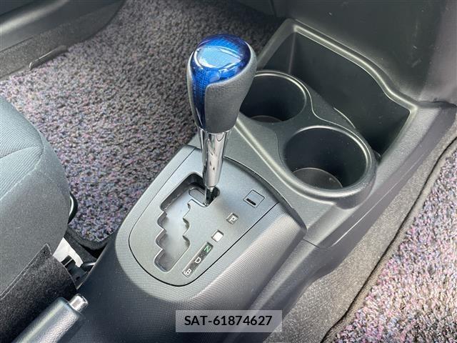 Toyota AQUA 2017 8705824-19