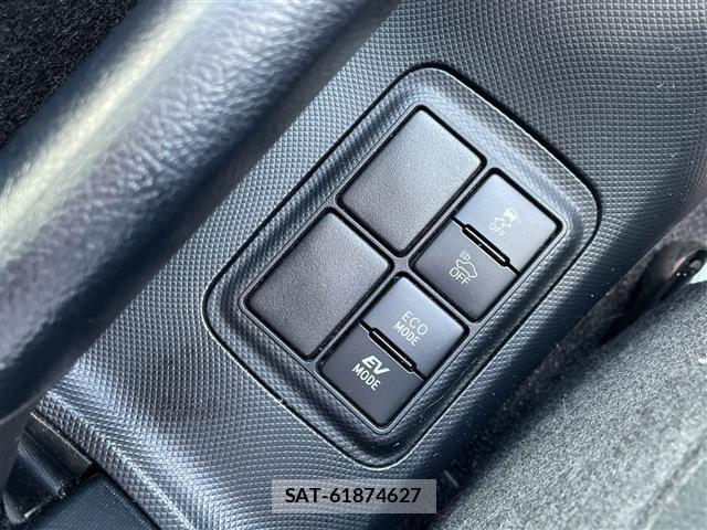 Toyota AQUA 2017 8705824-21