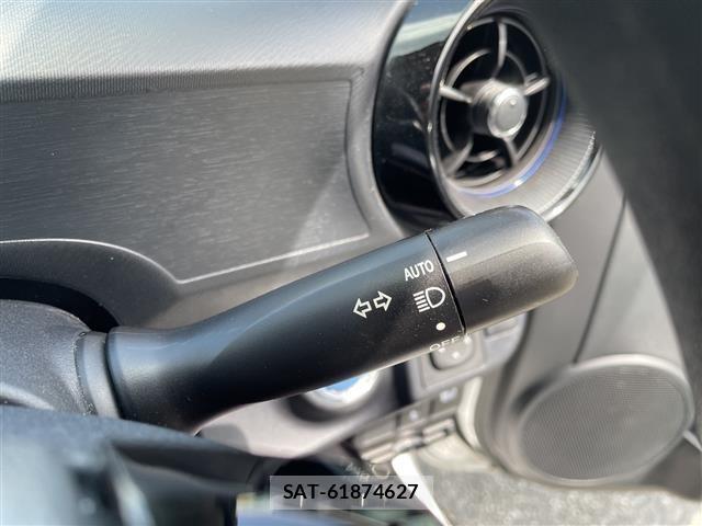 Toyota AQUA 2017 8705824-5