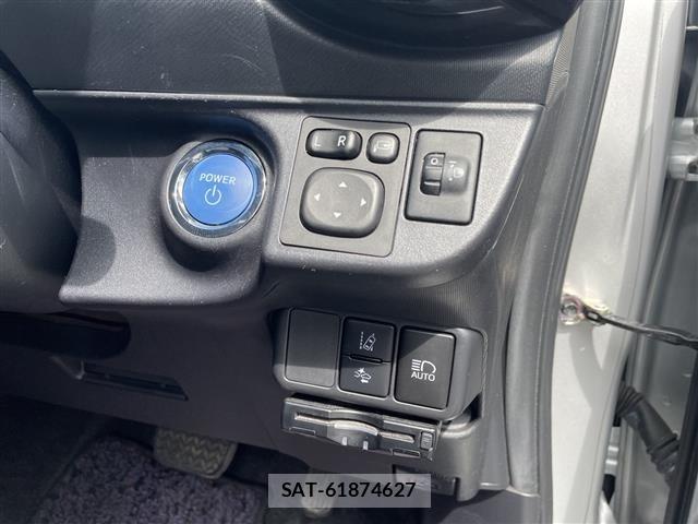 Toyota AQUA 2017 8705824-7
