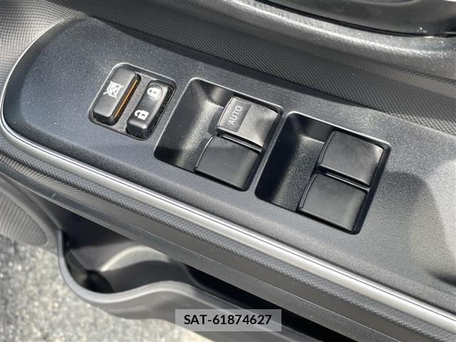 Toyota AQUA 2017 8705824-8