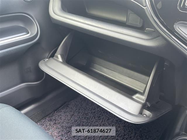 Toyota AQUA 2017 8705824-9