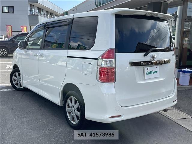 Toyota NOAH 2008 8683608-14