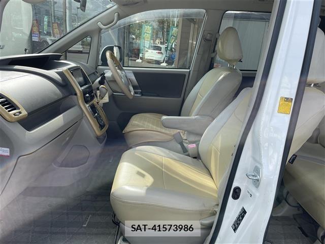 Toyota NOAH 2008 8683608-18