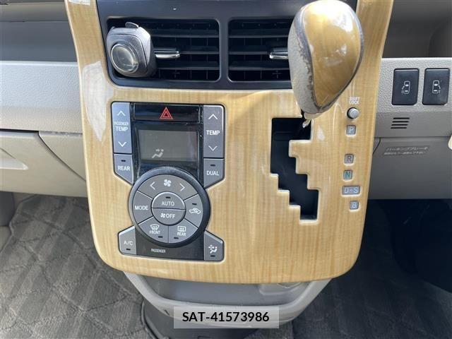 Toyota NOAH 2008 8683608-6