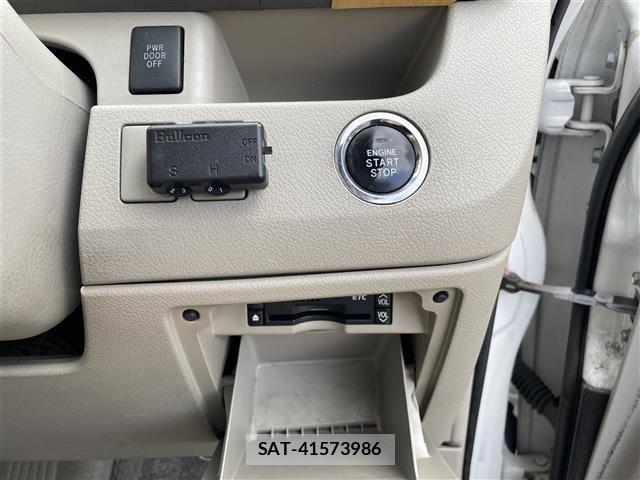 Toyota NOAH 2008 8683608-7