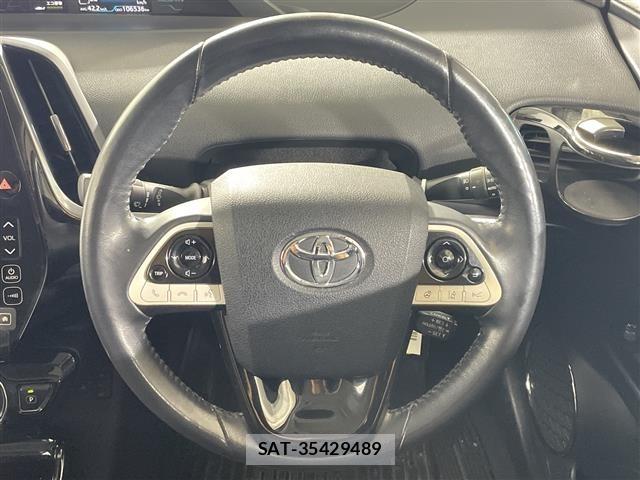 Toyota PRIUS PHV 2017 8692754-1