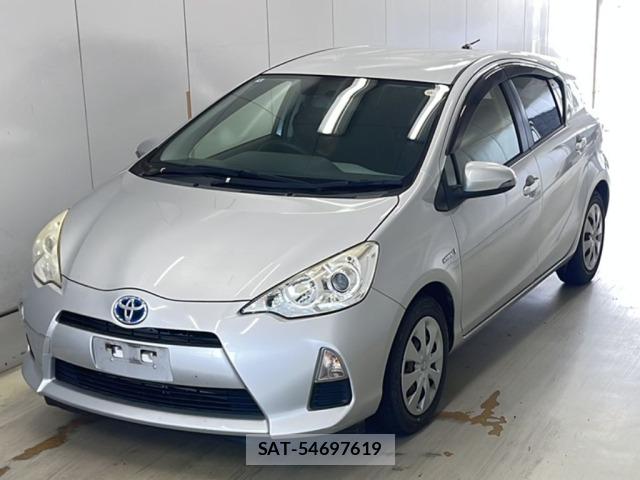 Toyota AQUA 2014 8949387-0