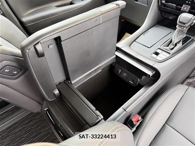 Toyota ALPHARD 2025 8716356-7