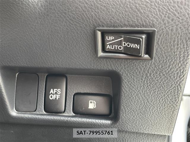 Toyota CROWN MAJESTA 2005 8784766-19