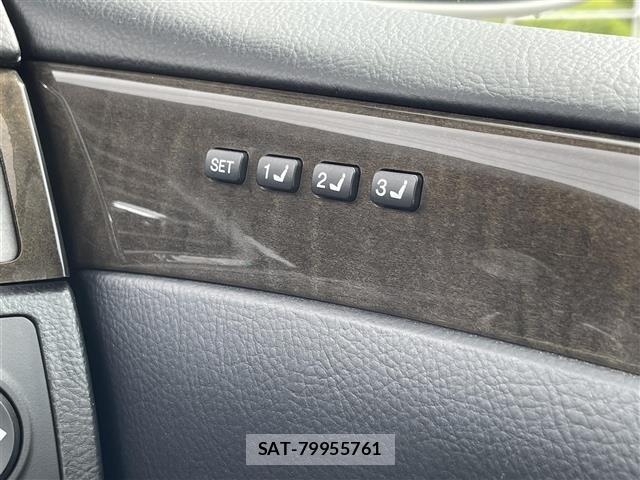 Toyota CROWN MAJESTA 2005 8784766-4