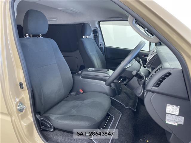 Toyota HIACE VAN 2025 8698143-2