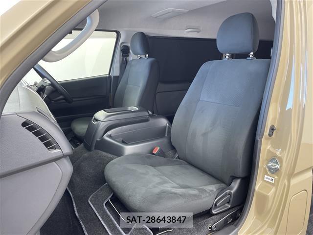 Toyota HIACE VAN 2025 8698143-6