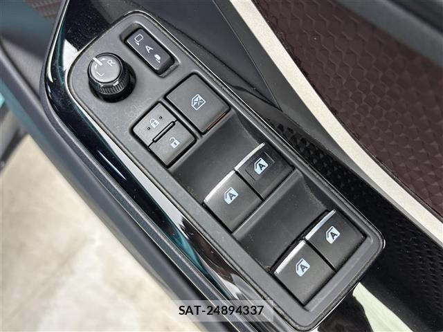 Toyota C-HR 2016 8724201-12