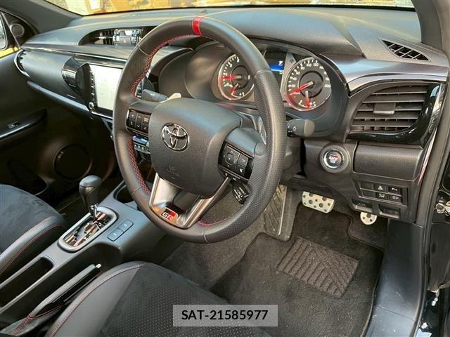 Toyota HILUX 2022 8705242-6