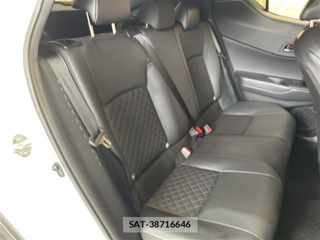 Toyota C-HR 2021 8724208-12