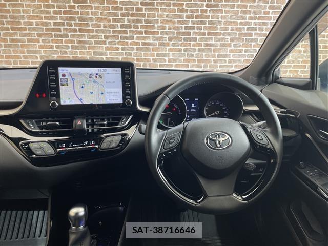 Toyota C-HR 2021 8724208-15