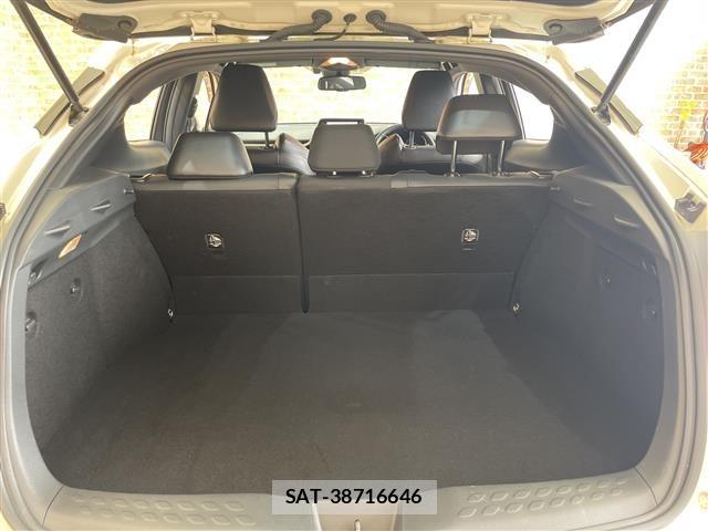 Toyota C-HR 2021 8724208-22