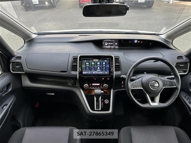 Nissan SERENA 2018 8928027-14
