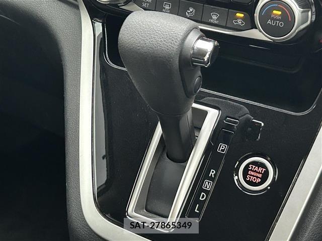 Nissan SERENA 2018 8928027-17