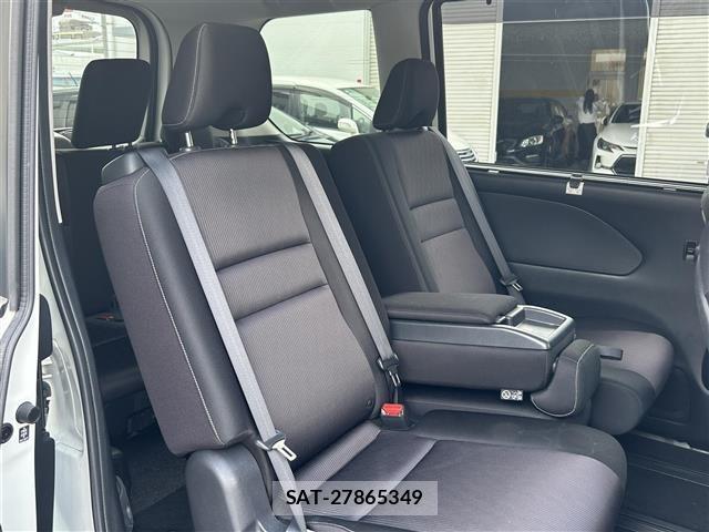 Nissan SERENA 2018 8928027-4