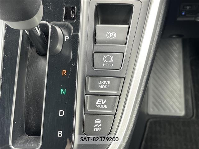 Toyota NOAH 2022 8706391-1