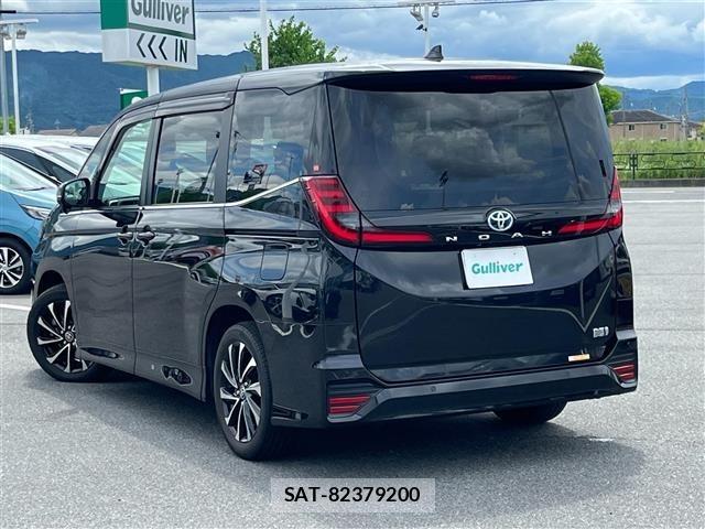 Toyota NOAH 2022 8706391-13