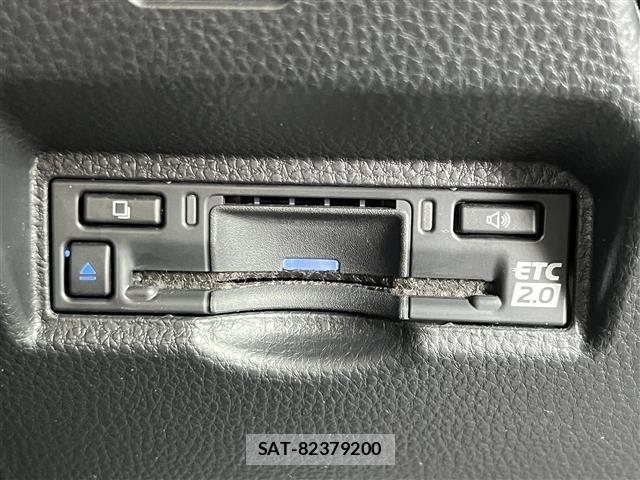 Toyota NOAH 2022 8706391-18