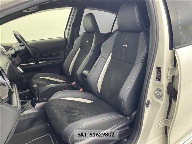 Toyota AQUA 2018 8705832-12