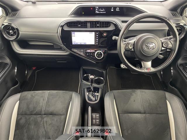 Toyota AQUA 2018 8705832-17