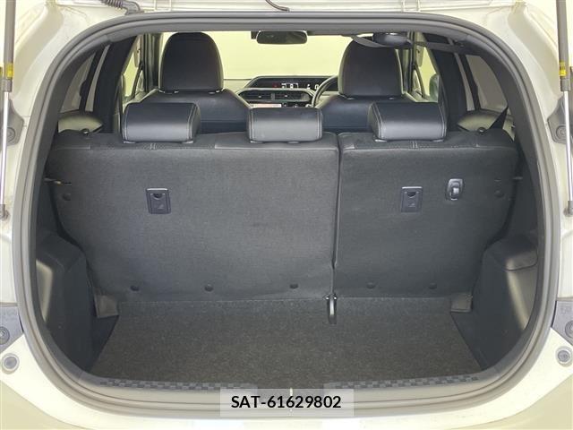 Toyota AQUA 2018 8705832-22