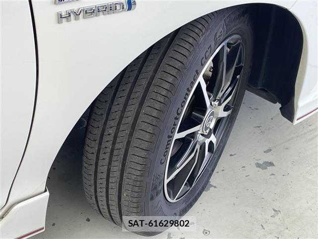 Toyota AQUA 2018 8705832-8
