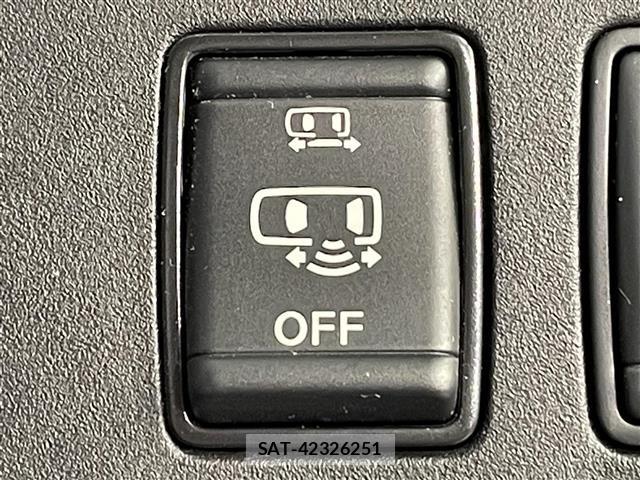 Nissan SERENA 2021 8672214-1