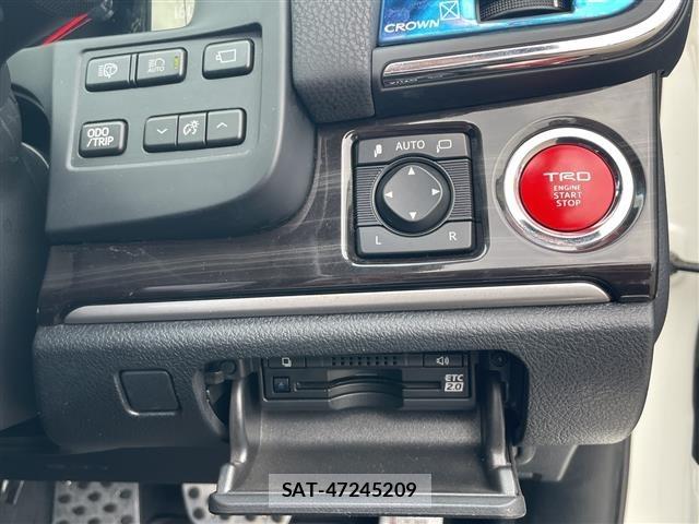 Toyota CROWN 2016 8734371-5