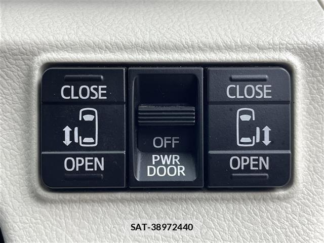 Toyota SIENTA 2015 8671842-1