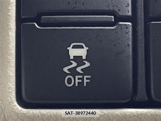Toyota SIENTA 2015 8671842-7