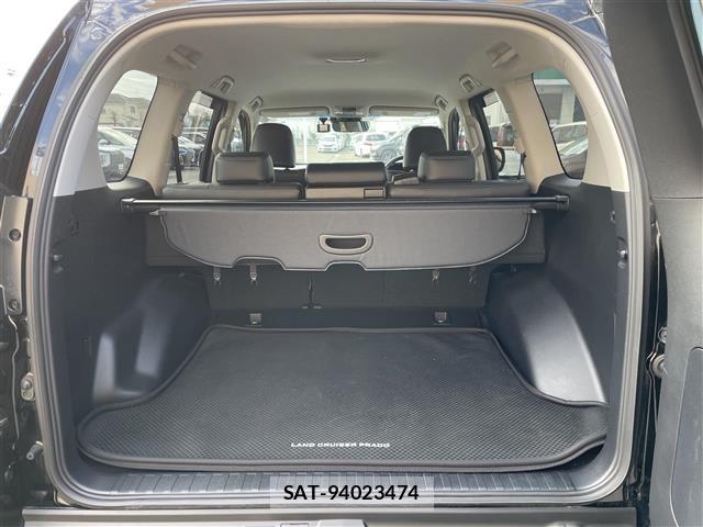 Toyota LAND CRUISER PRADO 2023 8907490-10