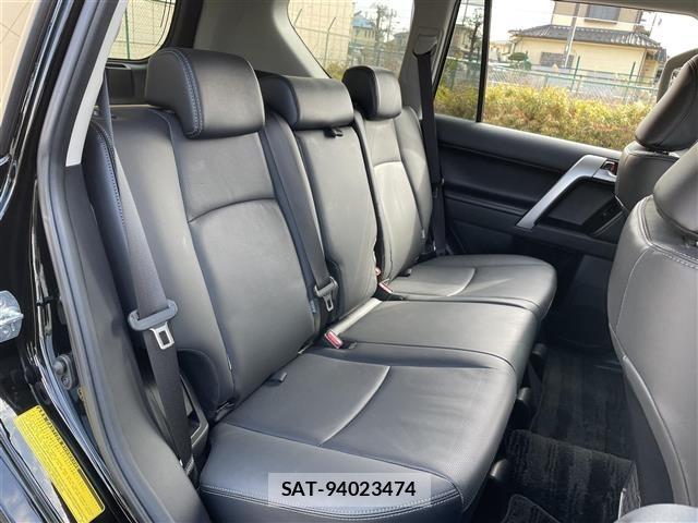 Toyota LAND CRUISER PRADO 2023 8907490-9