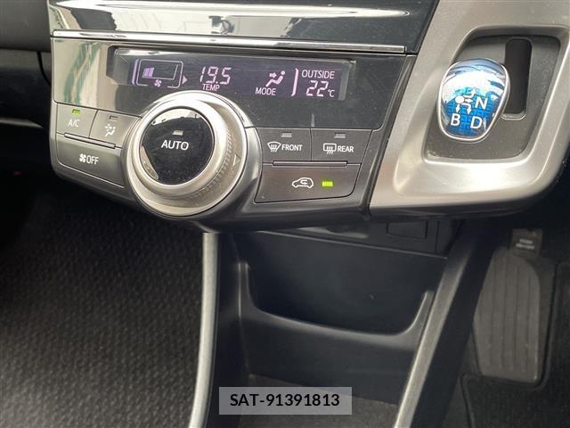 Toyota PRIUS 2016 8710296-1