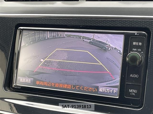 Toyota PRIUS 2016 8710296-15