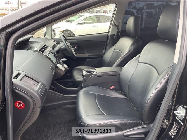 Toyota PRIUS 2016 8710296-9