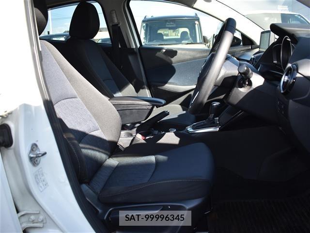 Mazda DEMIO 2015 8908165-5