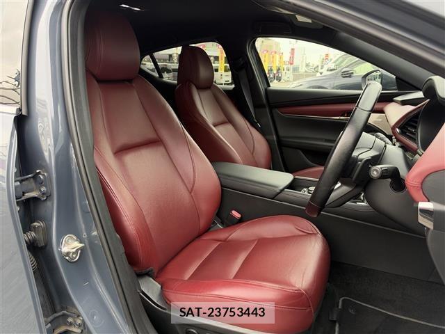 Mazda MAZDA3 2021 8909354-5