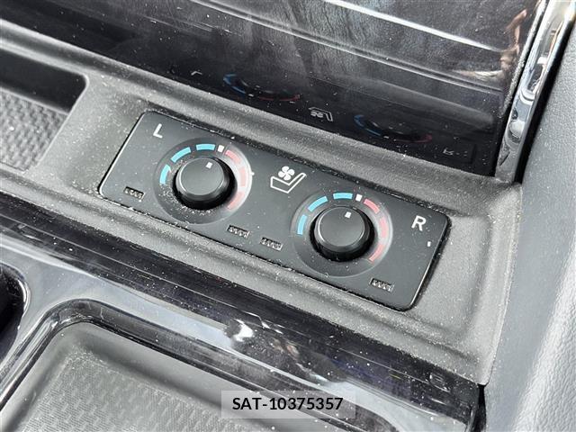 Toyota VELLFIRE 2018 8692815-1